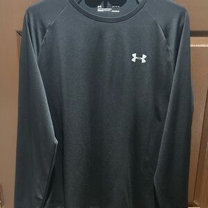 Men’s long sleeve Under Armour HeatGear performance baselayer.